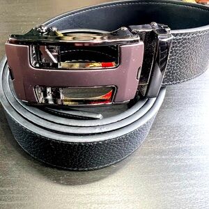 Men belt 
Fashionable